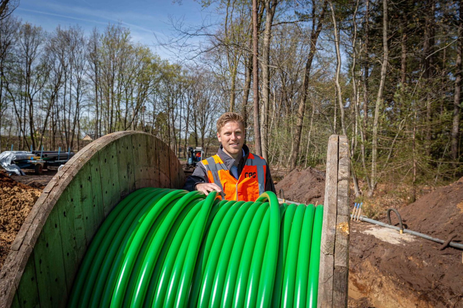 Stefan uit ons team kabels en leidingen