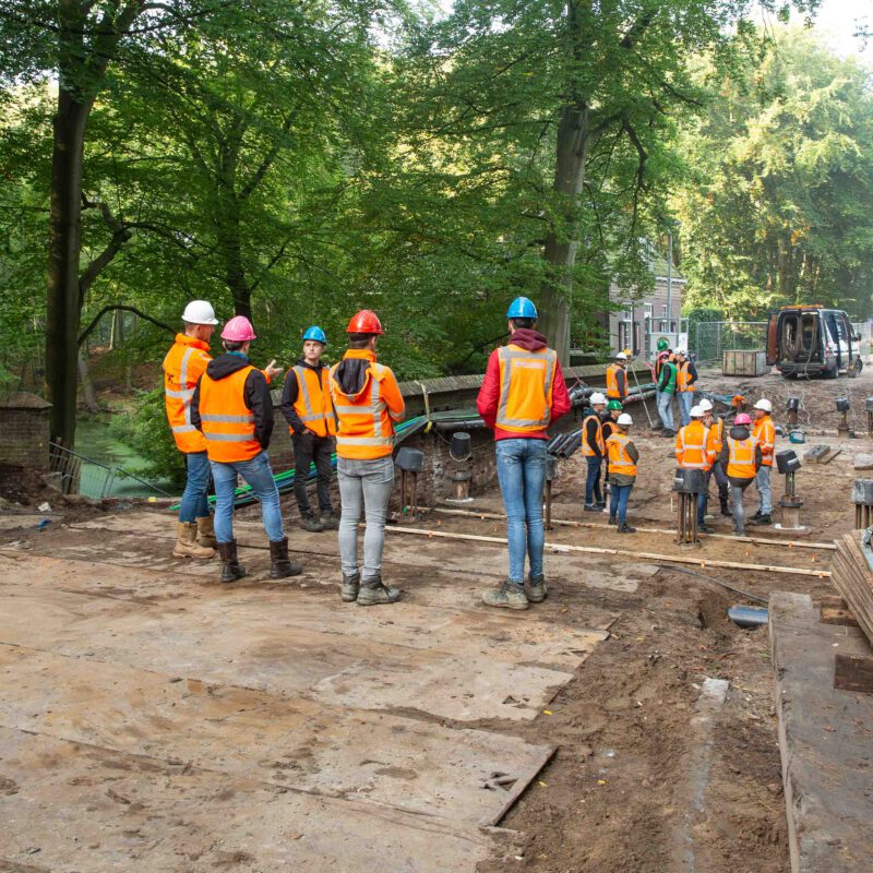 RPS-artikel-studenten-boogbrug-naarden